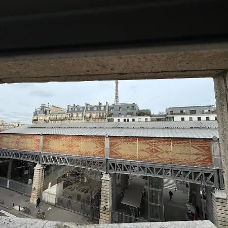 Tour Eiffel Trip In Apartment